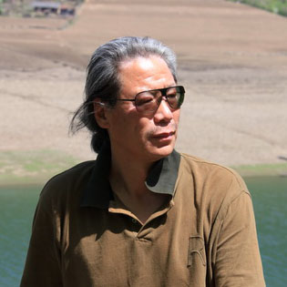 赵弘君艺术家照片